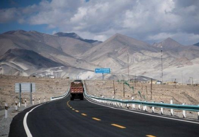پاکستان راه تجارتی پتان- پاره چنار را مسدود نموده است